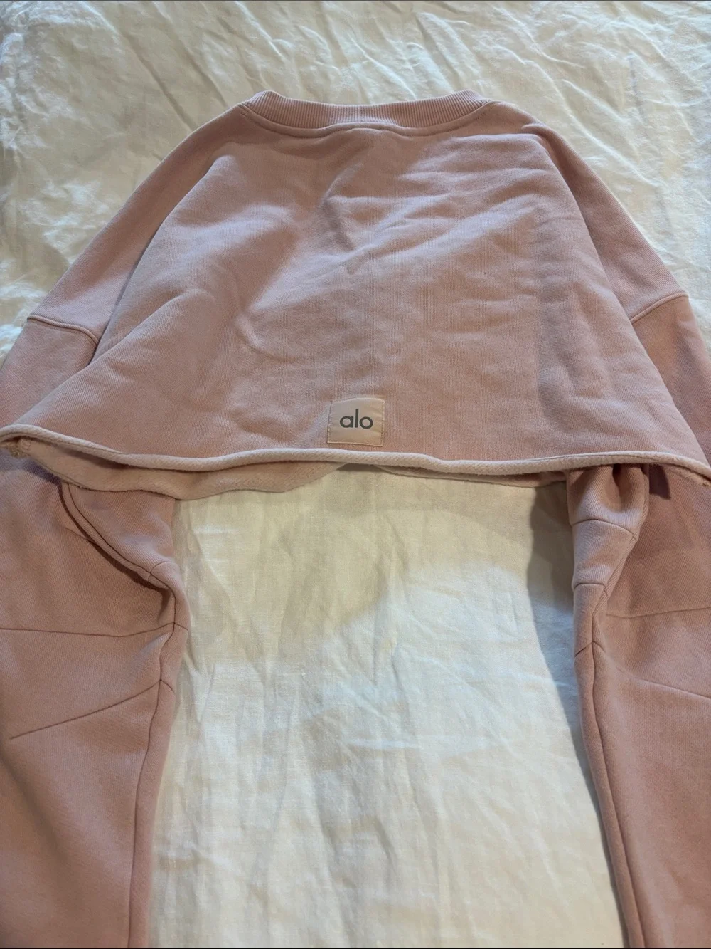 ALO Yoga Cropped Crewneck Sweatshirt - Pale Pink